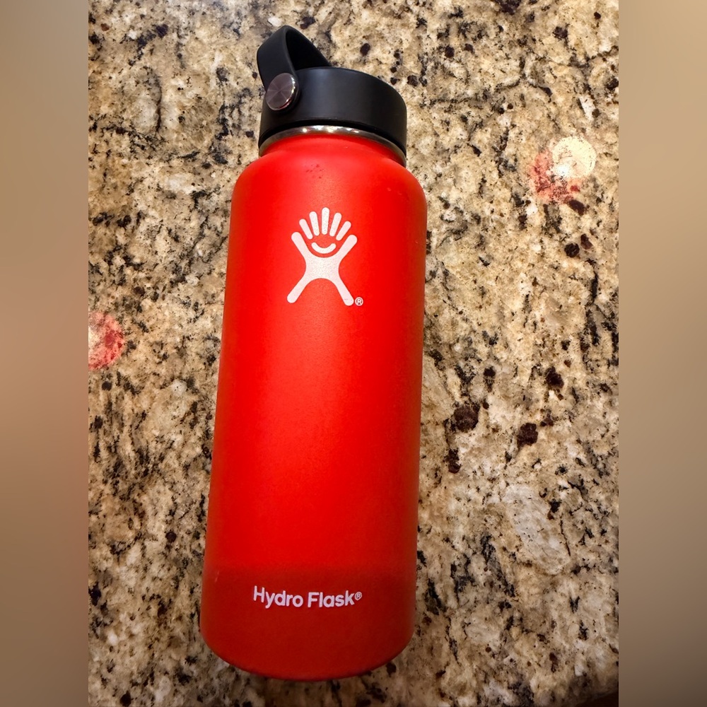 Hydro Flask Bold Red 32 oz